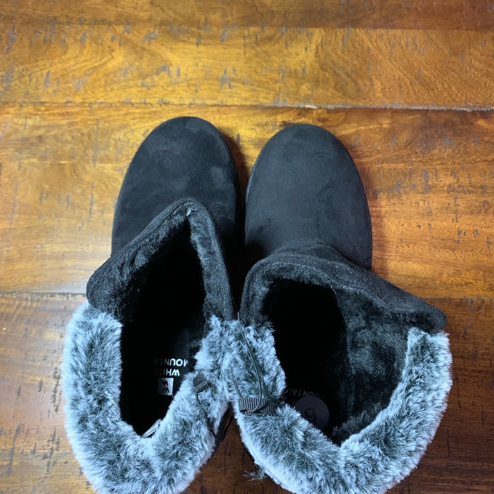New White Mountain womans boots. Size 8 or 9. - Picture 4 of 5